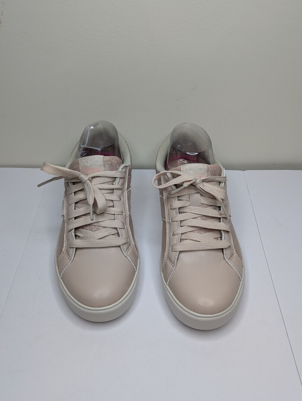 Ryka Viv Classic Blush Sneaker 7.5 Wide - Picture 2 of 8